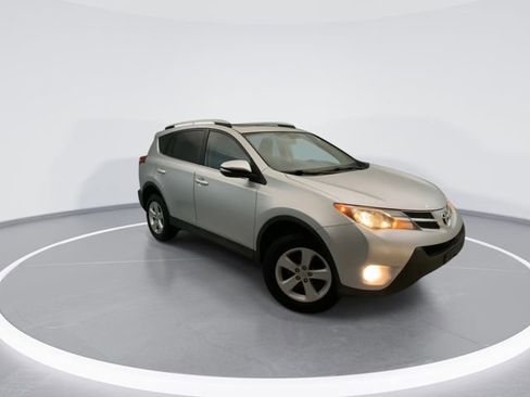 Used 2014 Toyota RAV4 XLE AWD/4WD image 6