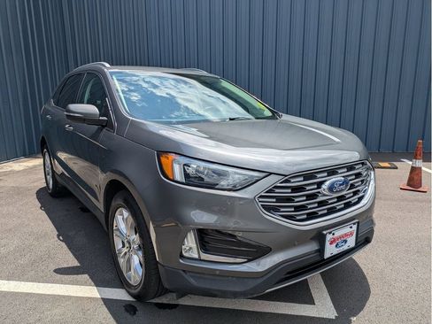 Certified 2024 Ford Edge Titanium AWD/4WD image 3