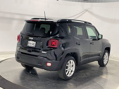 Used 2021 Jeep Renegade Latitude w/ Luxury Group I AWD/4WD image 11