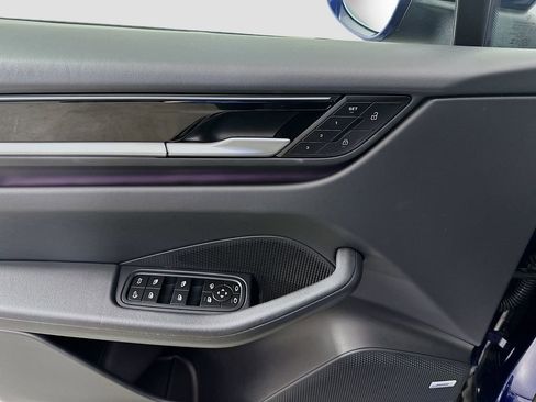 Used 2025 Porsche Macan Electric image 20