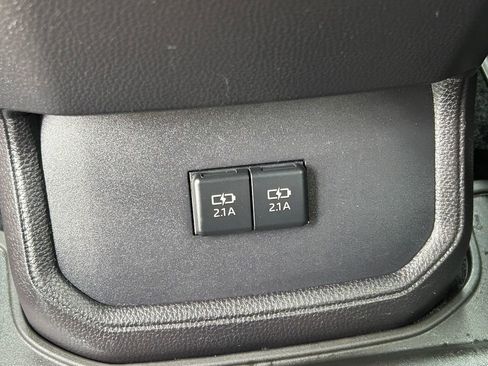 Used 2021 Toyota Highlander XSE FWD image 24
