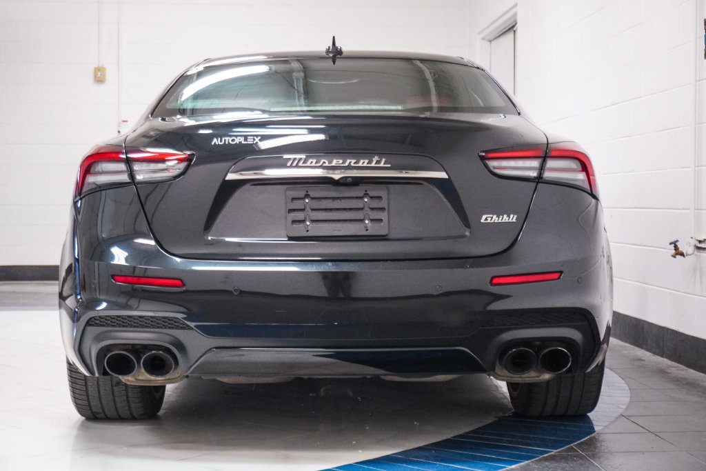Used 2023 Maserati Ghibli Modena RWD image 36