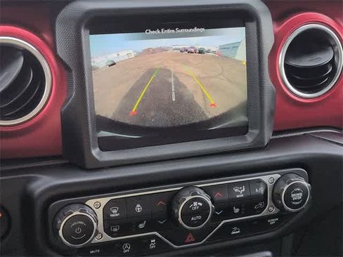 Used 2023 Jeep Wrangler Unlimited Rubicon w/ Cold Weather Group image 29