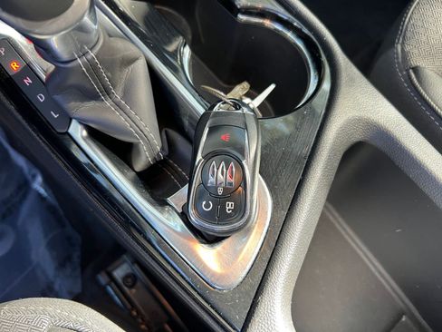 Used 2025 Buick Encore GX Preferred image 18