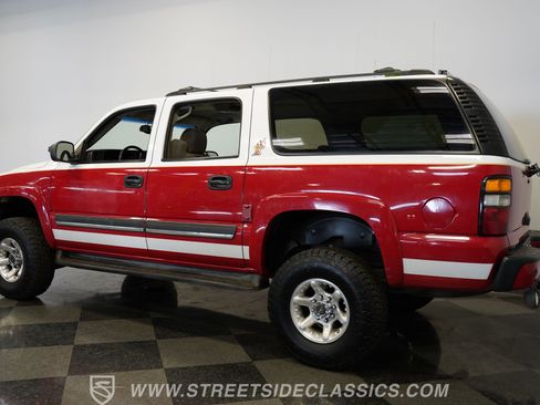 Used 2004 Chevrolet Suburban 2500 AWD/4WD image 9