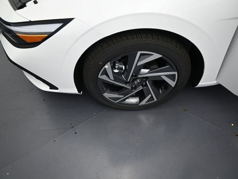 New 2025 Hyundai Elantra Sport image 38
