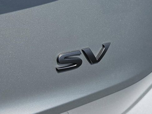 Used 2024 Nissan Rogue SV image 8