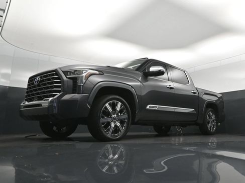 Used 2022 Toyota Tundra Capstone AWD/4WD image 40