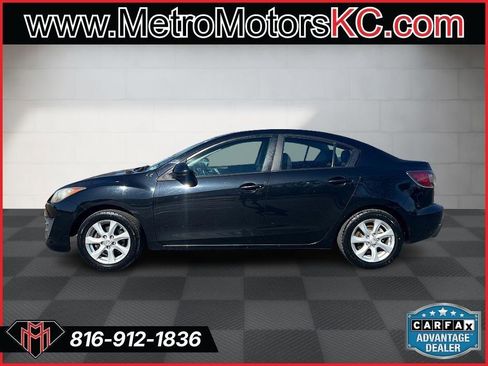 Used 2010 MAZDA MAZDA3 i Touring image 2