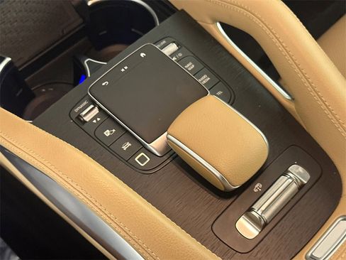 Certified 2025 Mercedes-Benz GLS 450 4MATIC image 33