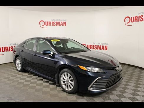 Used 2021 Toyota Camry LE AWD/4WD image 11