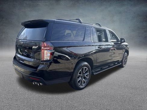 Used 2023 Chevrolet Suburban Z71 w/ Z71 Off-Road Package image 7