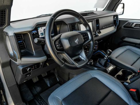 Used 2023 Ford Bronco Black Diamond image 3