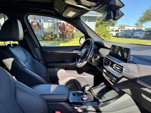 Used 2024 BMW X3 xDrive30i image 11