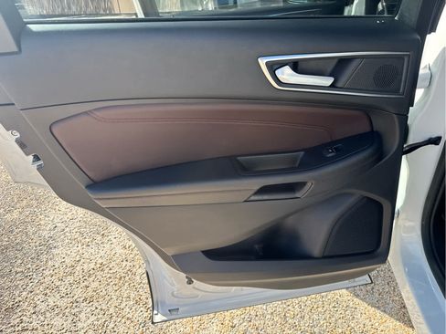 Used 2020 Ford Edge Titanium w/ Equipment Group 301A AWD/4WD image 34