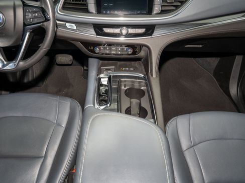 Used 2024 Buick Enclave Essence w/ Technology Package FWD image 27