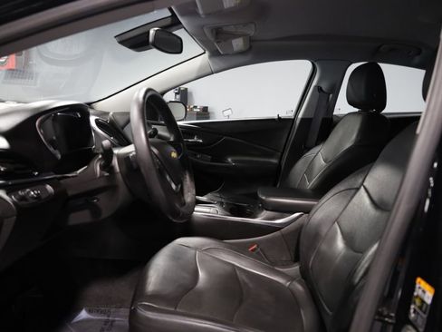 Used 2017 Chevrolet Volt Premier w/ Driver Confidence II Package image 13