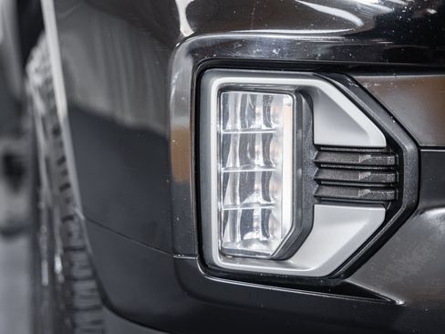 Used 2022 GMC Canyon Elevation w/ Elevation Premium Package RWD image 13