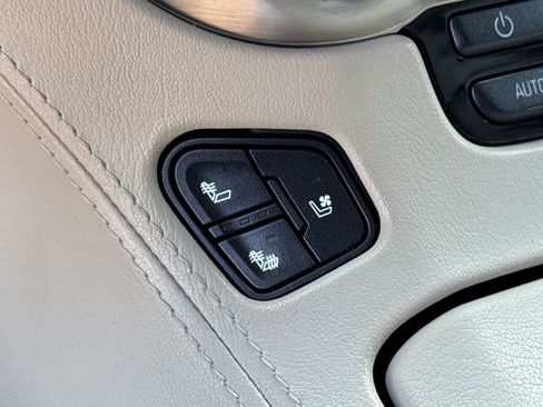 Certified 2020 GMC Yukon Denali w/ Open Road Package image 15