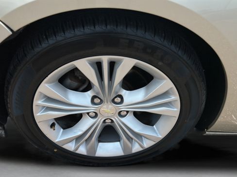 Used 2014 Chevrolet Impala LT w/ Premium Seating Package FWD image 31