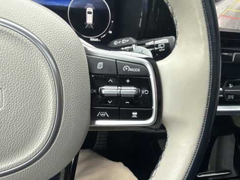 Used 2022 Kia Sorento SX Prestige w/ Panoramic Sunroof Package image 31