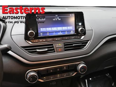 Used 2023 Nissan Altima 2.5 S FWD image 11