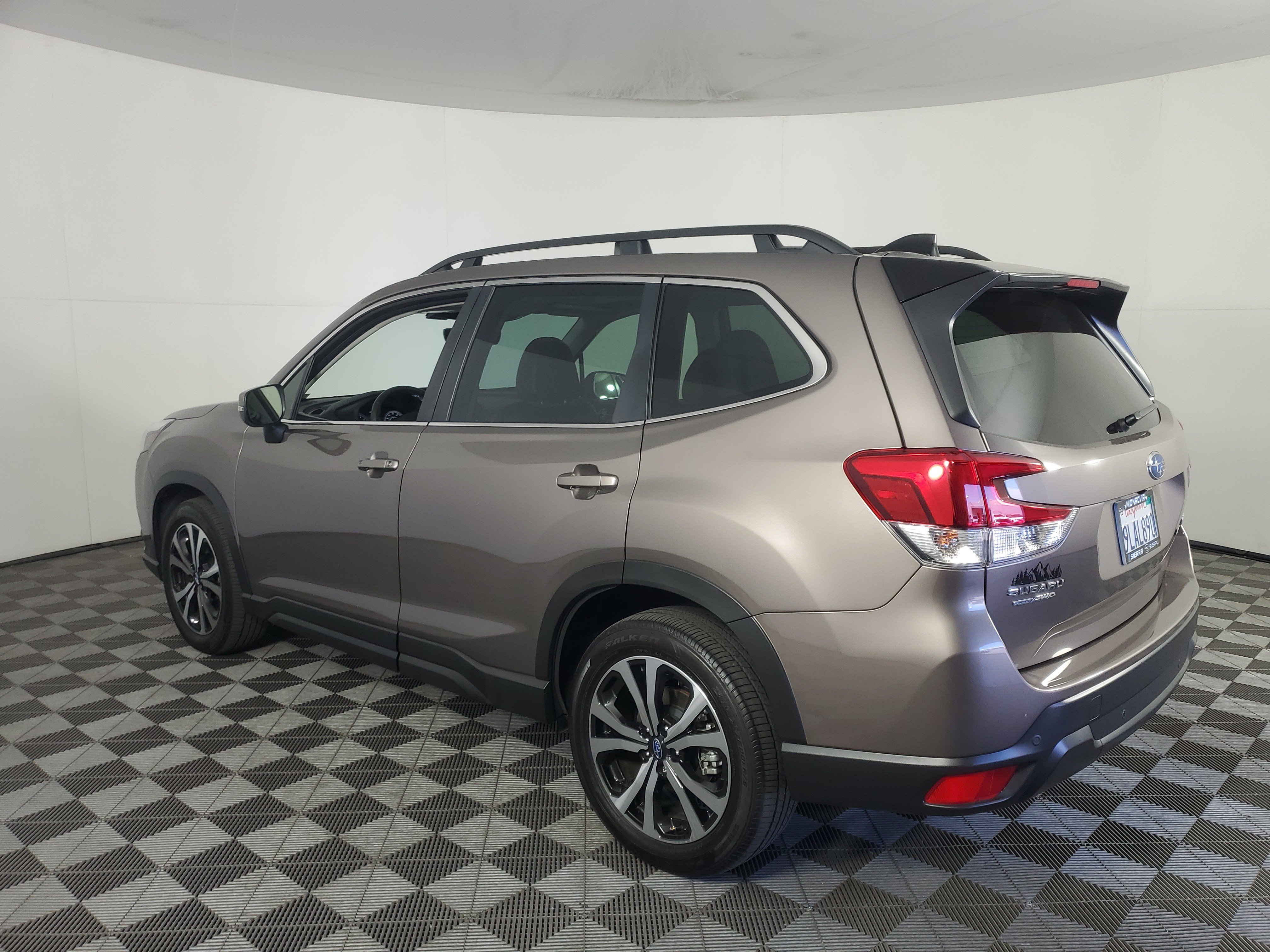 Used 2024 Subaru Forester Limited AWD/4WD image 6