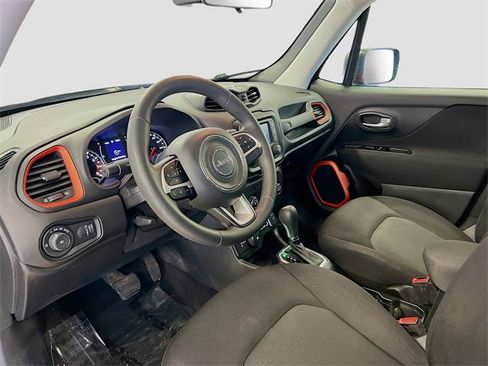Used 2019 Jeep Renegade Sport image 15