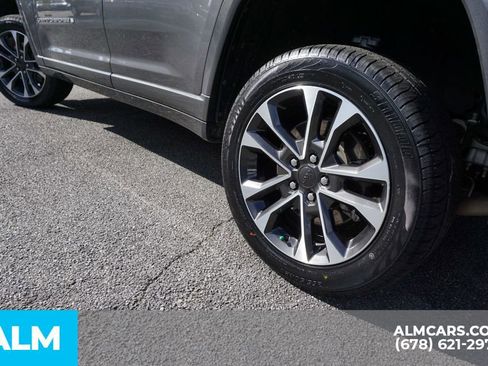 Used 2023 Jeep Grand Cherokee L Overland w/ Luxury Tech Group IV image 17