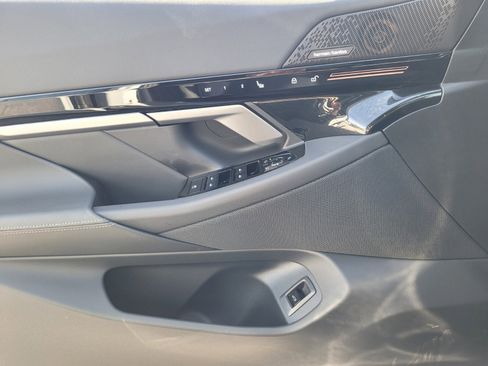 Used 2026 BMW 530i w/ M Sport Package image 21