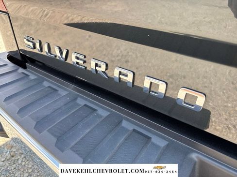 Used 2018 Chevrolet Silverado 1500 LTZ w/ Sport Package AWD/4WD image 38