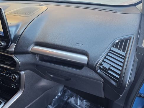 Used 2020 Ford EcoSport SE w/ SE Convenience Package image 29