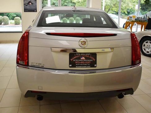 Used 2010 Cadillac CTS Luxury AWD/4WD image 5