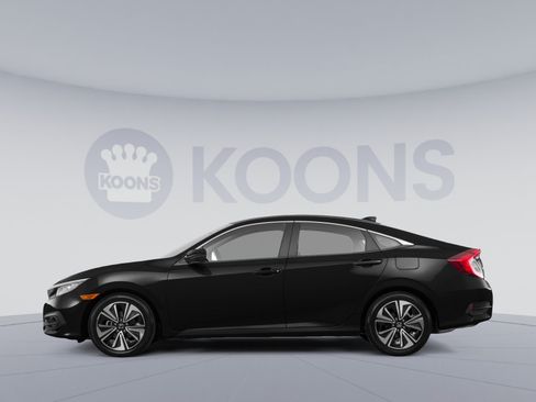 Used 2017 Honda Civic EX-T image 2