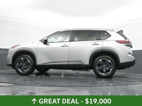 Used 2024 Nissan Rogue SV image 49
