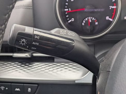 Used 2024 Kia Carnival LX FWD image 24