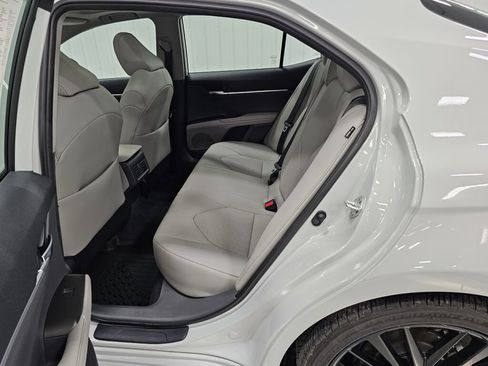 Used 2023 Toyota Camry XSE w/ Cold Weather Package image 12