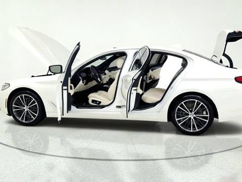 Used 2021 BMW 540i w/ Executive Package RWD image 15