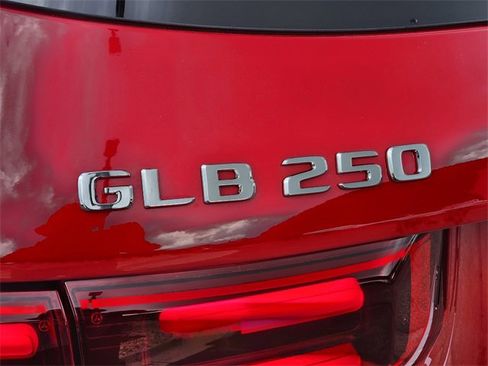 New 2026 Mercedes-Benz GLB 250 4MATIC image 14