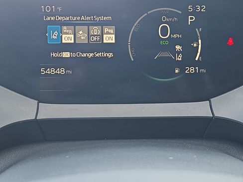 Used 2024 Toyota Prius LE FWD image 18