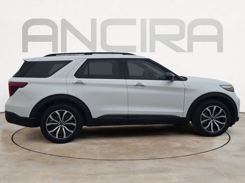 Used 2022 Ford Explorer ST-Line w/ Class IV Trailer Tow Package image 11