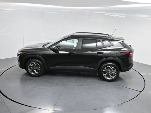 Used 2026 Chevrolet Trax LT w/ Sunroof Package FWD image 66
