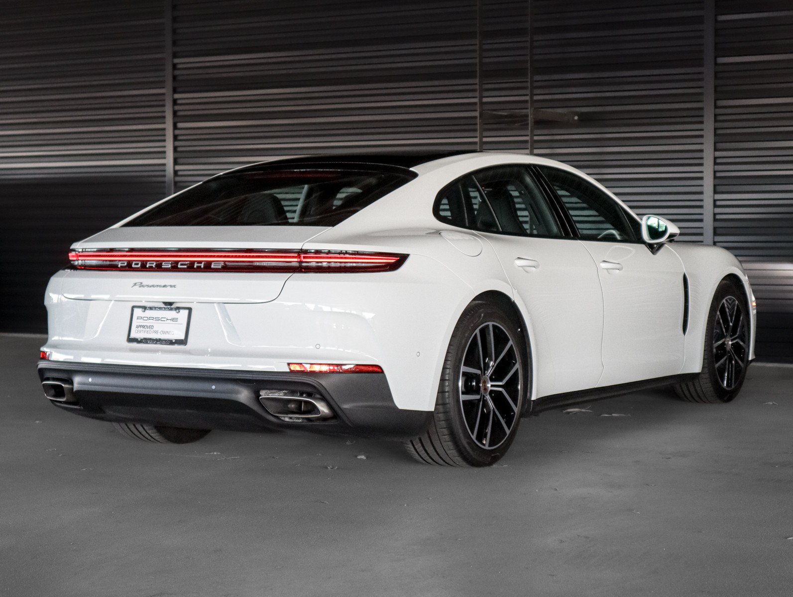 Certified 2026 Porsche Panamera RWD image 9
