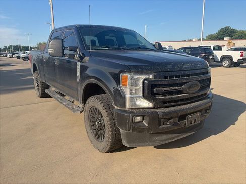 Used 2022 Ford F250 XLT w/ Black Appearance Package AWD/4WD image 5