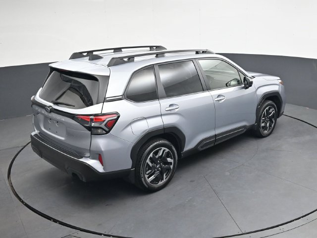Used 2025 Subaru Forester Limited AWD/4WD image 25