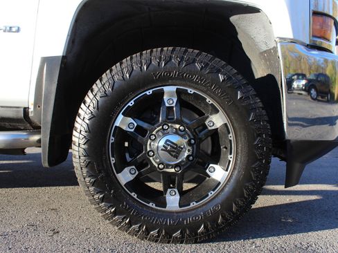 Used 2015 Chevrolet Silverado 3500 W/T w/ Snow Plow Prep Package image 32