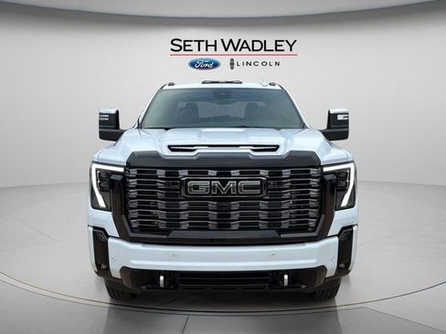 Used 2026 GMC Sierra 3500 Denali Ultimate AWD/4WD image 2