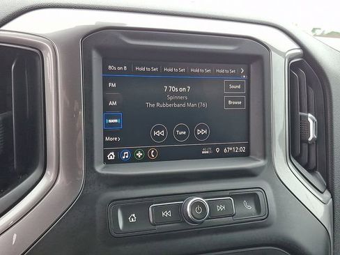 Certified 2020 Chevrolet Silverado 1500 Custom w/ Custom Value Package AWD/4WD image 17
