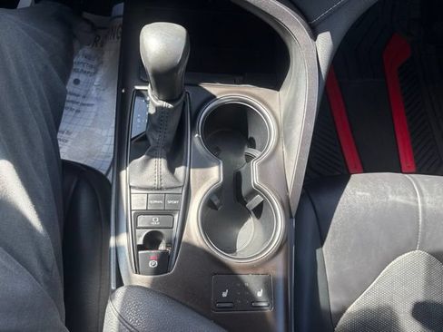 Used 2024 Toyota Camry XSE FWD image 18