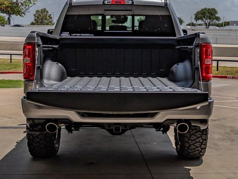 Used 2025 RAM 1500 Laramie w/ Sport Appearance Package AWD/4WD image 5